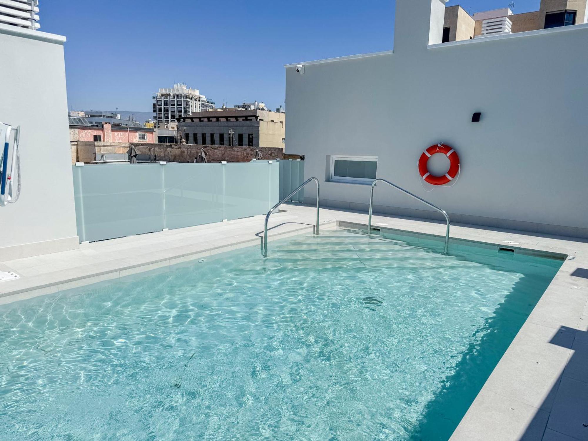 Torreluz Suites Алмерия Екстериор снимка