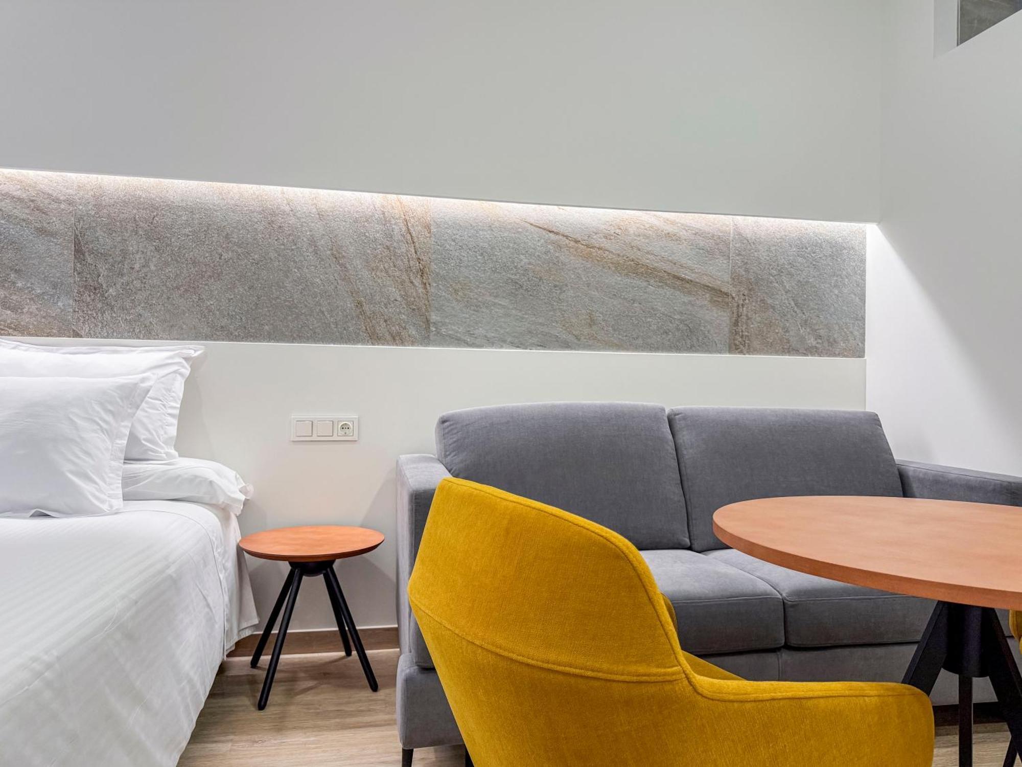 Torreluz Suites Алмерия Екстериор снимка