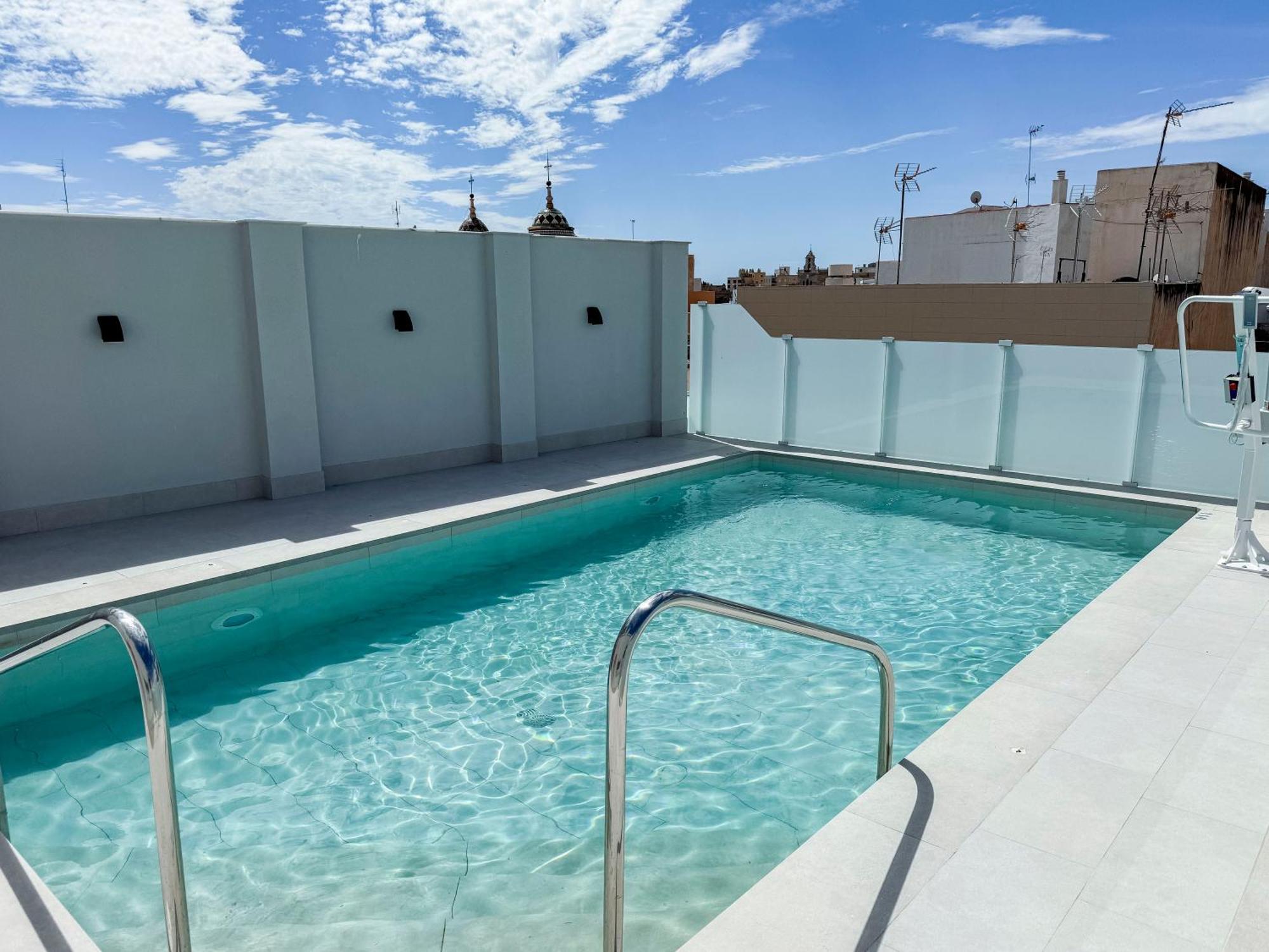 Torreluz Suites Алмерия Екстериор снимка
